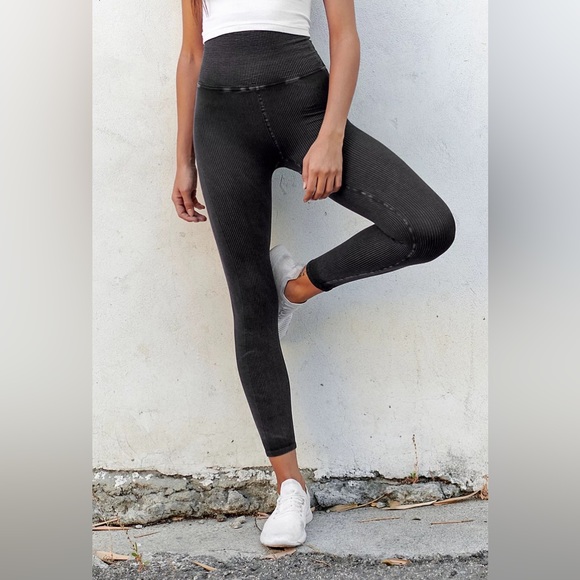 Free People Happiness Runs Long Crop Tank PUNCH pomegranate pink XS/S $40 - Picture 10 of 10